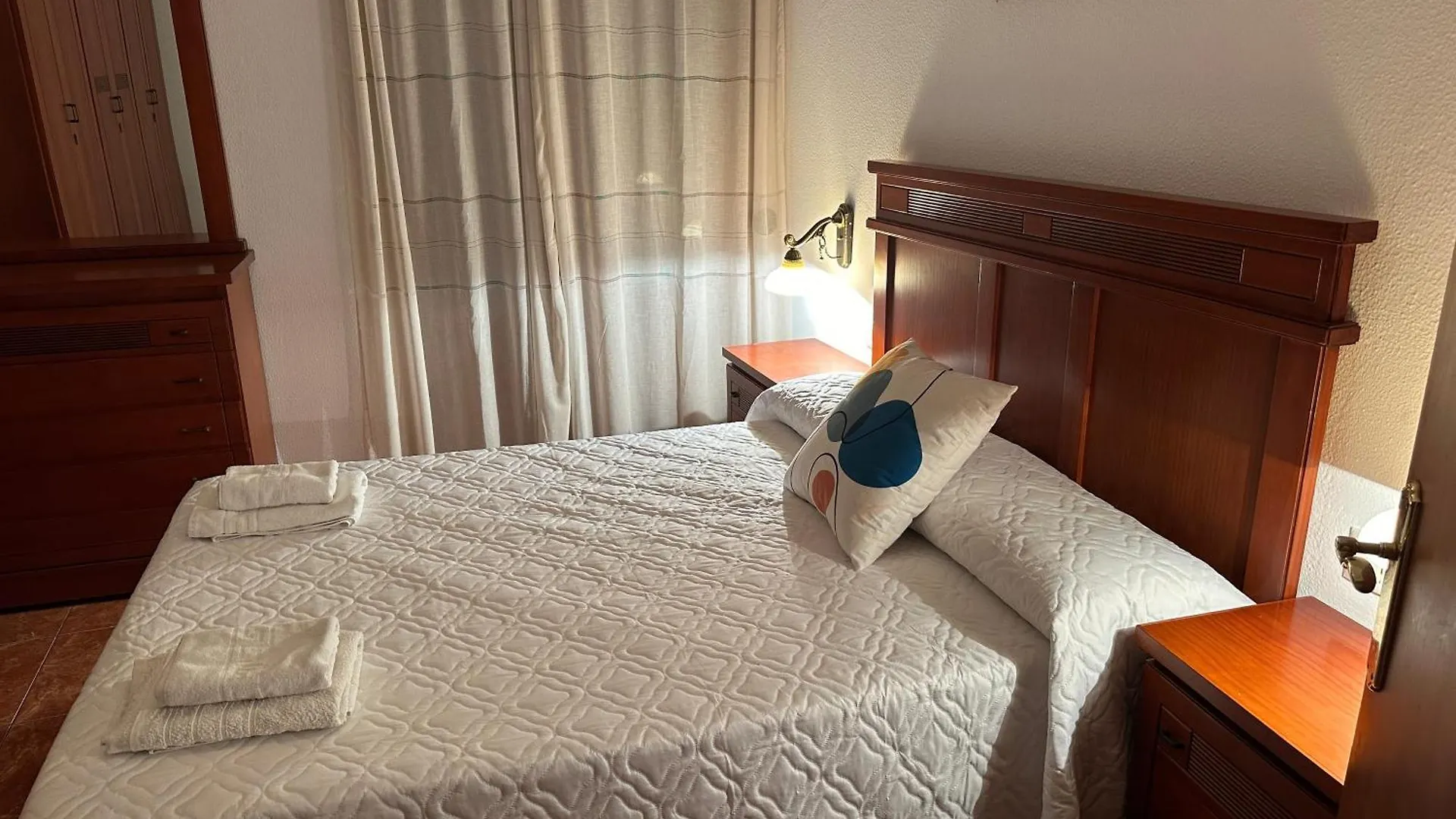 טריפה Apartamentos & Rooms Jp 0*,  ספרד